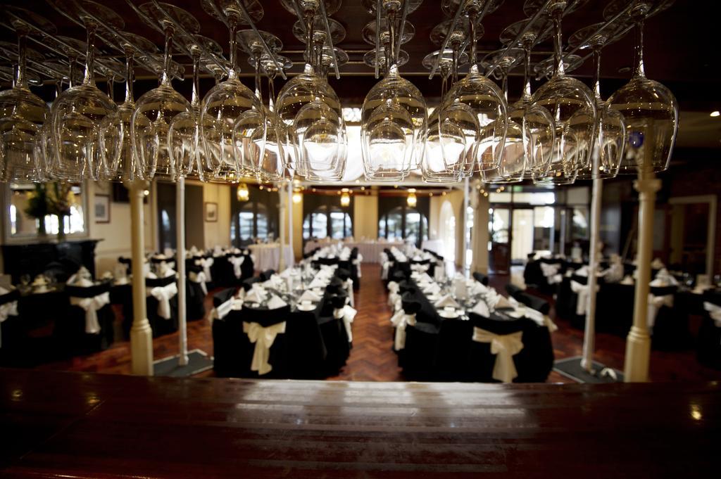 Largs Pier Hotel Аделаида Экстерьер фото