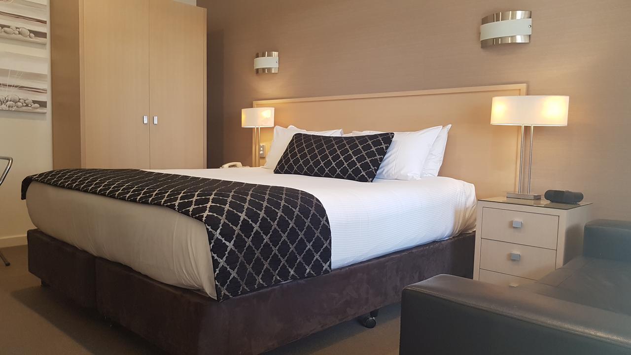 Largs Pier Hotel Аделаида Экстерьер фото