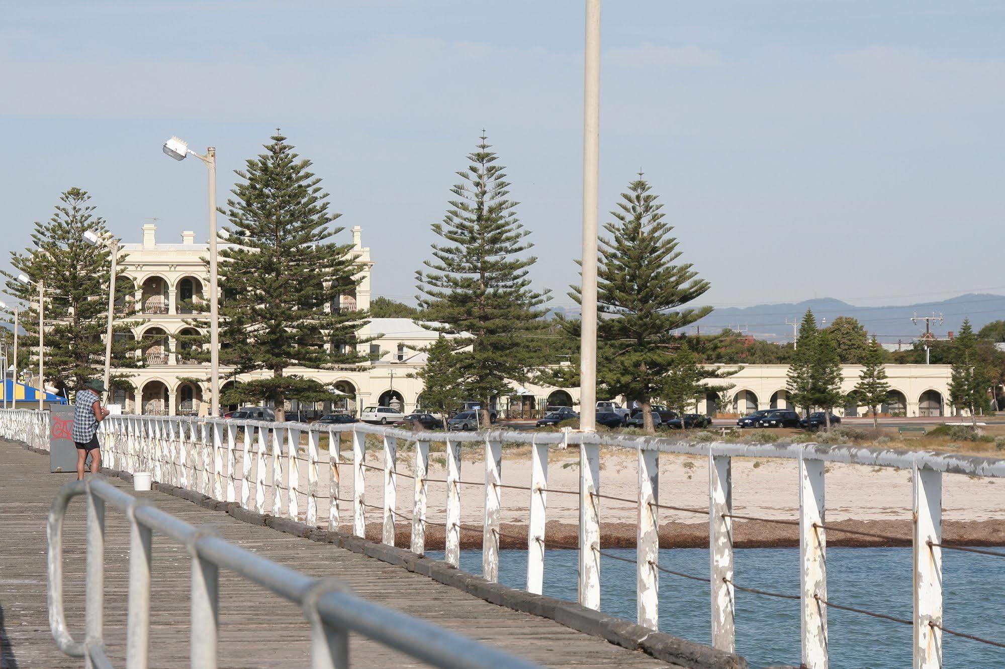 Largs Pier Hotel Аделаида Экстерьер фото