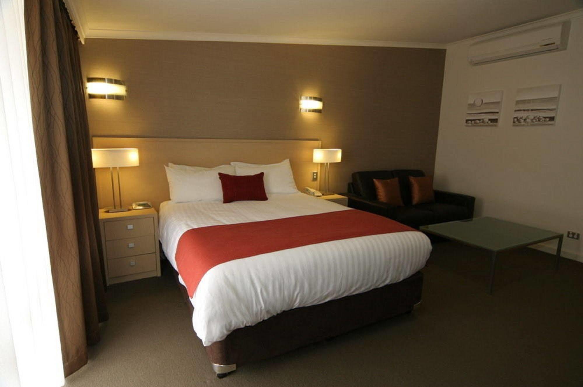 Largs Pier Hotel Аделаида Экстерьер фото