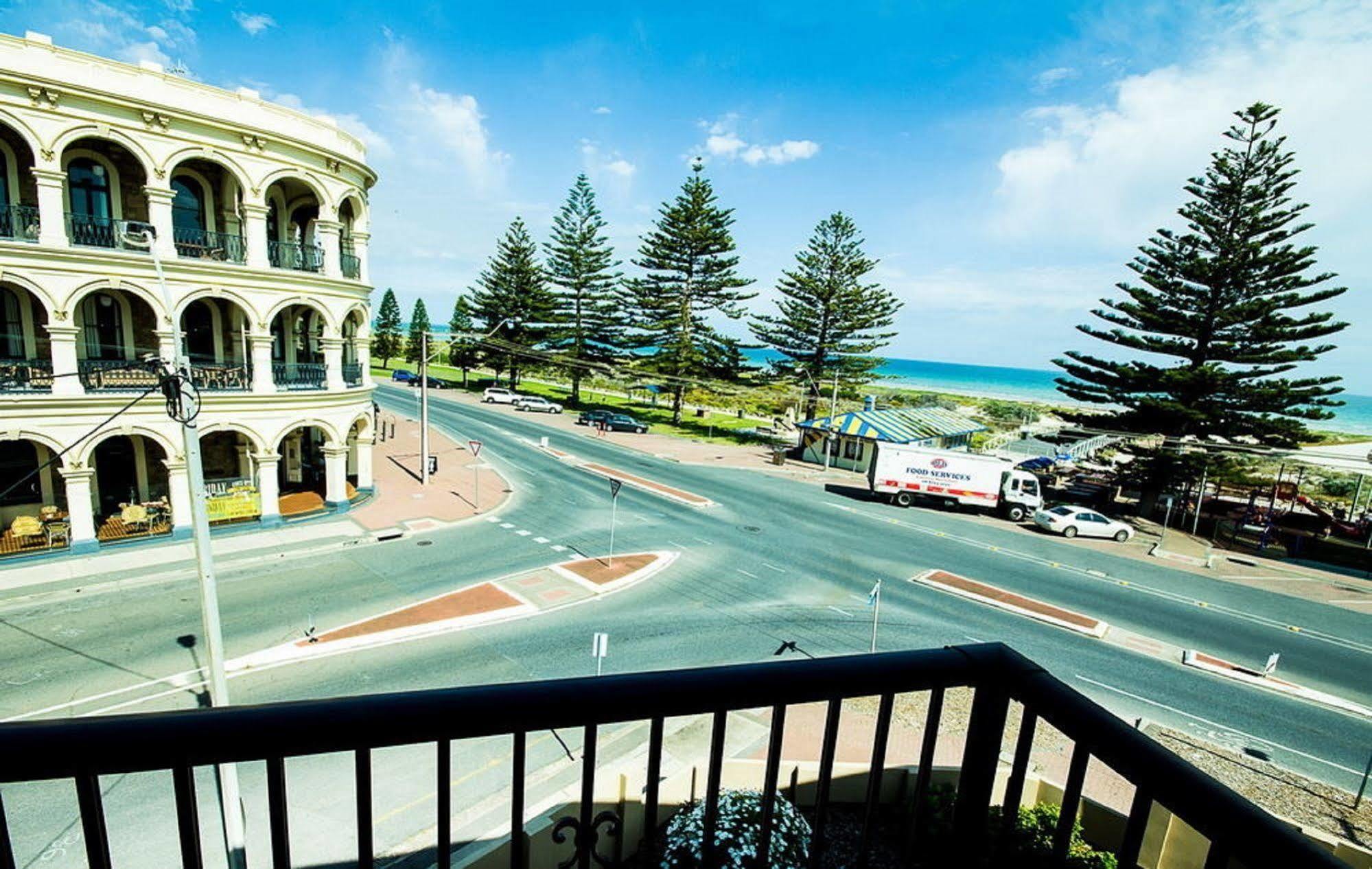 Largs Pier Hotel Аделаида Экстерьер фото